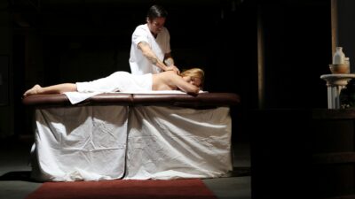 Video – Massage In The Dark